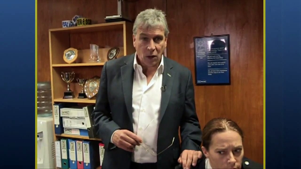 Witless - Se1 - Ep02 HD Watch HD Deutsch