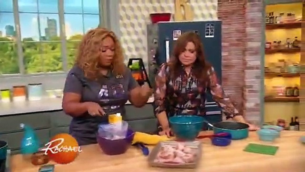 Rachael Ray - Se13 - Ep10 - Julianne Moore on Playing An Opera Singer - 5-Ingredient Chicken Wings HD Watch HD Deutsch