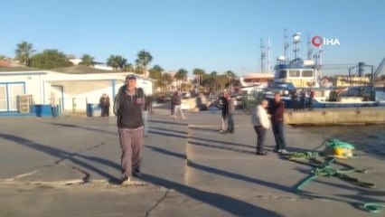 Çalışanları sürücüyü son anda kurtardı... Balık almaya gelen kamyonet denize düştü