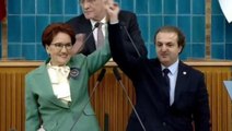 İYİ Parti lideri Akşener transferlerine devam ediyor! Ünlü aşiretin liderine de rozet taktı