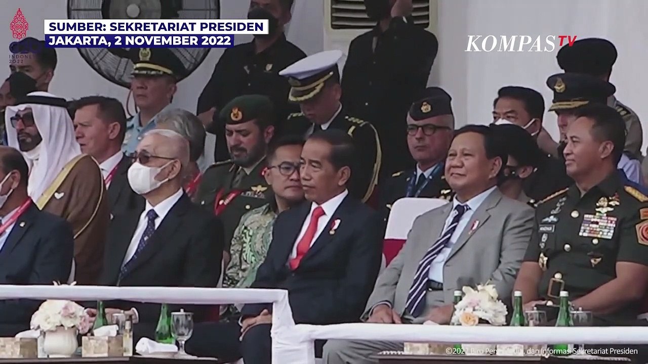 Saat Jokowi dan Prabowo Saksikan Atraksi Alutsista di Indo Defence 2022