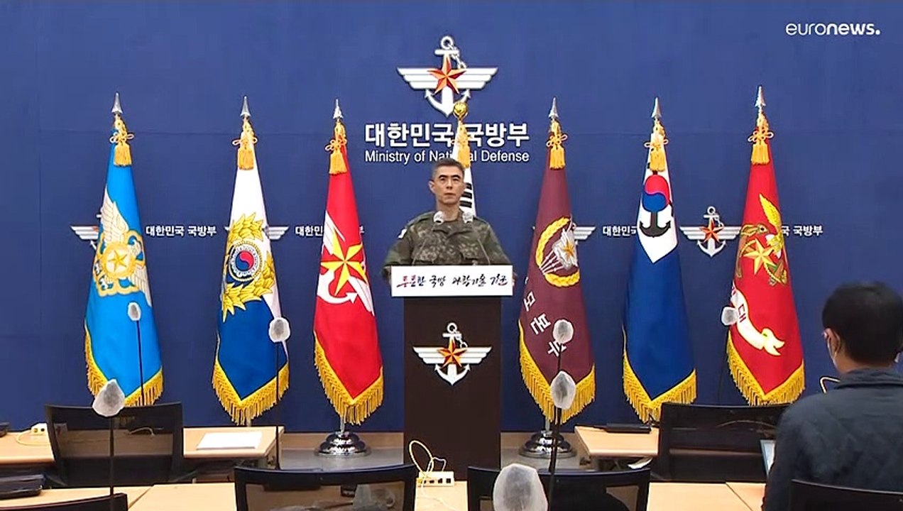 Coreia do Sul dispara três mísseis em resposta...