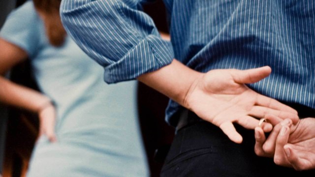 Fremdgeh-Gefahr: Seine Schuhgröße verrät, ob er treu ist