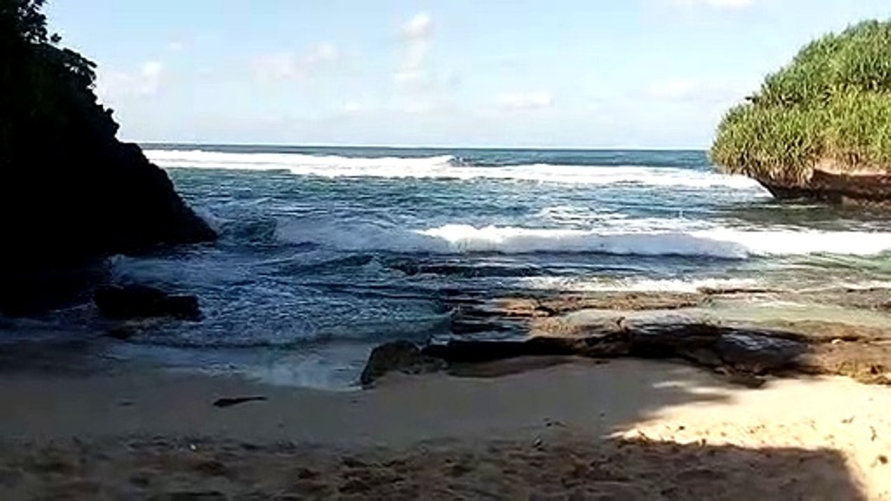 Kali ini kita jalan-jalan ke pantai indra yanti jogja