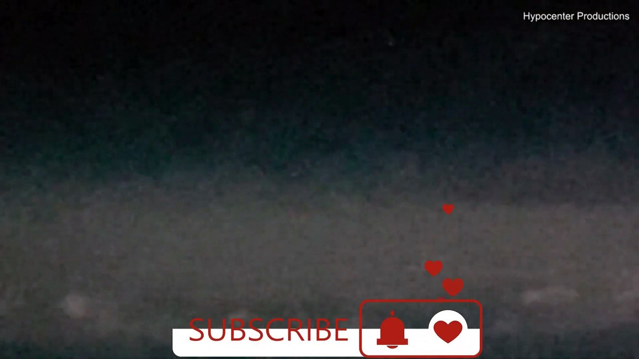 Dramatic videos of UFOs over the Pacific ocean revealed