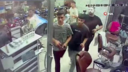 Erkek kuaförüne dalan pitbull ortalığı birbirine kattı... O anlar kamerada