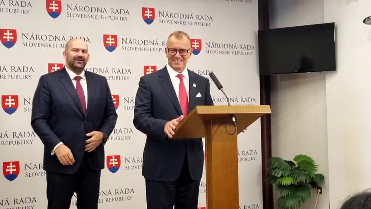 ZÁZNAM: Kollár:Schôdza bude pokračovať 8.11.,pre incident podali trestné oznámenie