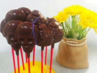 How to Make Chocolate Halloween Pumpkin and Skull Shaped Lollipops