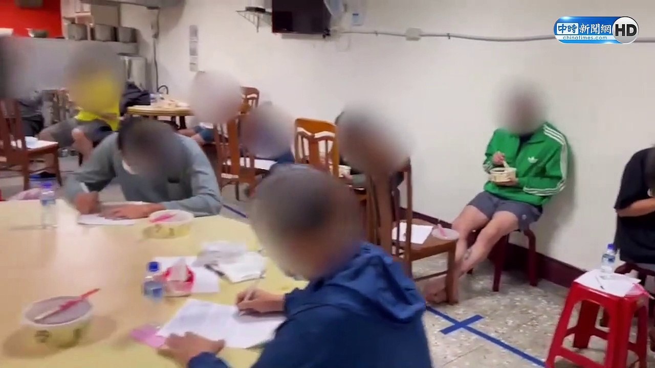 影》26名男女遭詐團控制每天共食1碗泡麵 獲救後警局安心吃便當