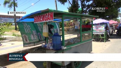 Pedagang Gorengan Keluhkan Kelangkaan Gas Melon