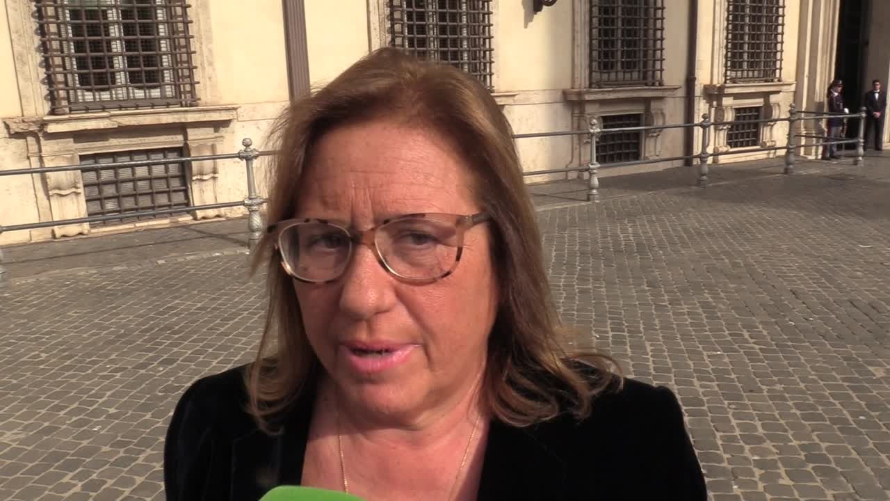 Istruzione, Frassinetti: "Serve stabilizzazione precari e supporto a studenti bisognosi"