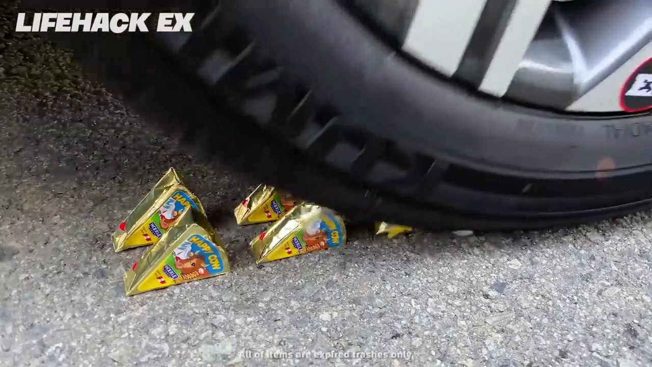 Crushing things with Car -  Cartoon Zone