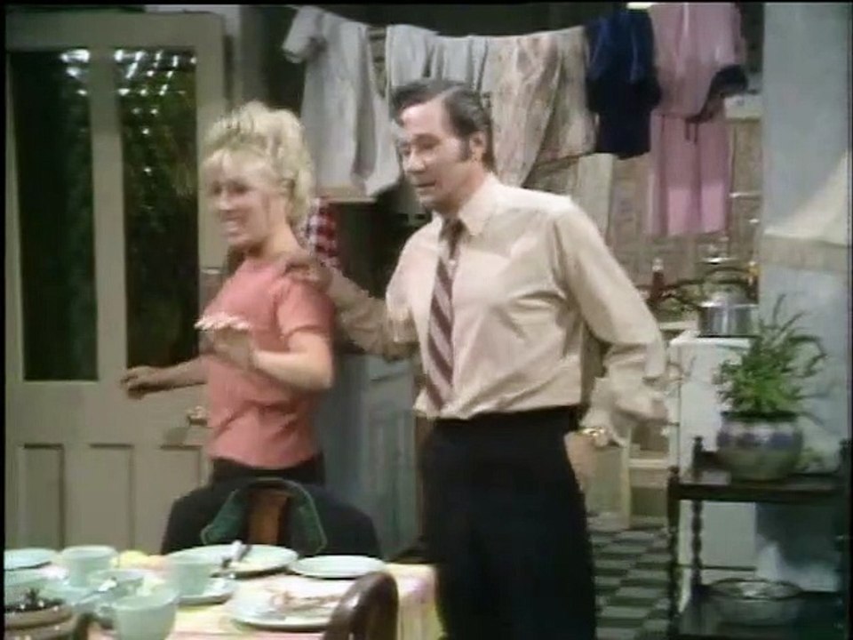 On The Buses - S05 - E02 - Stans Room