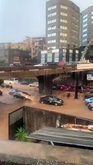 غرق شوارع لبنان بالأمطار