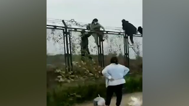 Covid-19 : enfermés depuis des semaines, des employés s’enfuient d’une usine d’iPhone