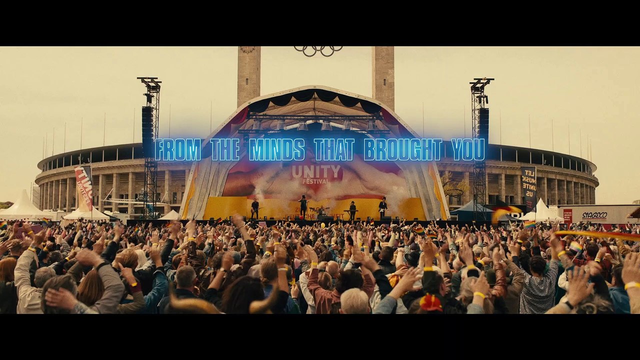 Pitch Perfect Bumper in Berlin Official Trailer Peacock Vídeo