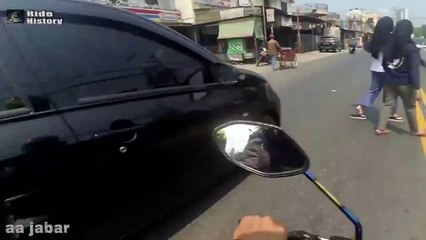 Salah Ngotot - Pentingnya Jaga Jarak Aman, Kompilasi Kecelakaan  Arogan  Insiden Di Jalan - 4