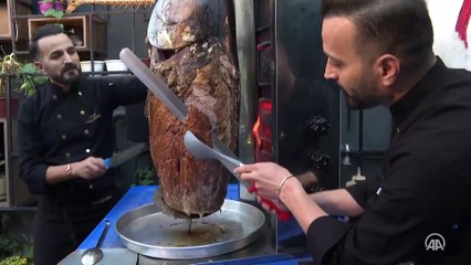 Şef kardeşler "orkinos"tan döner yaptı