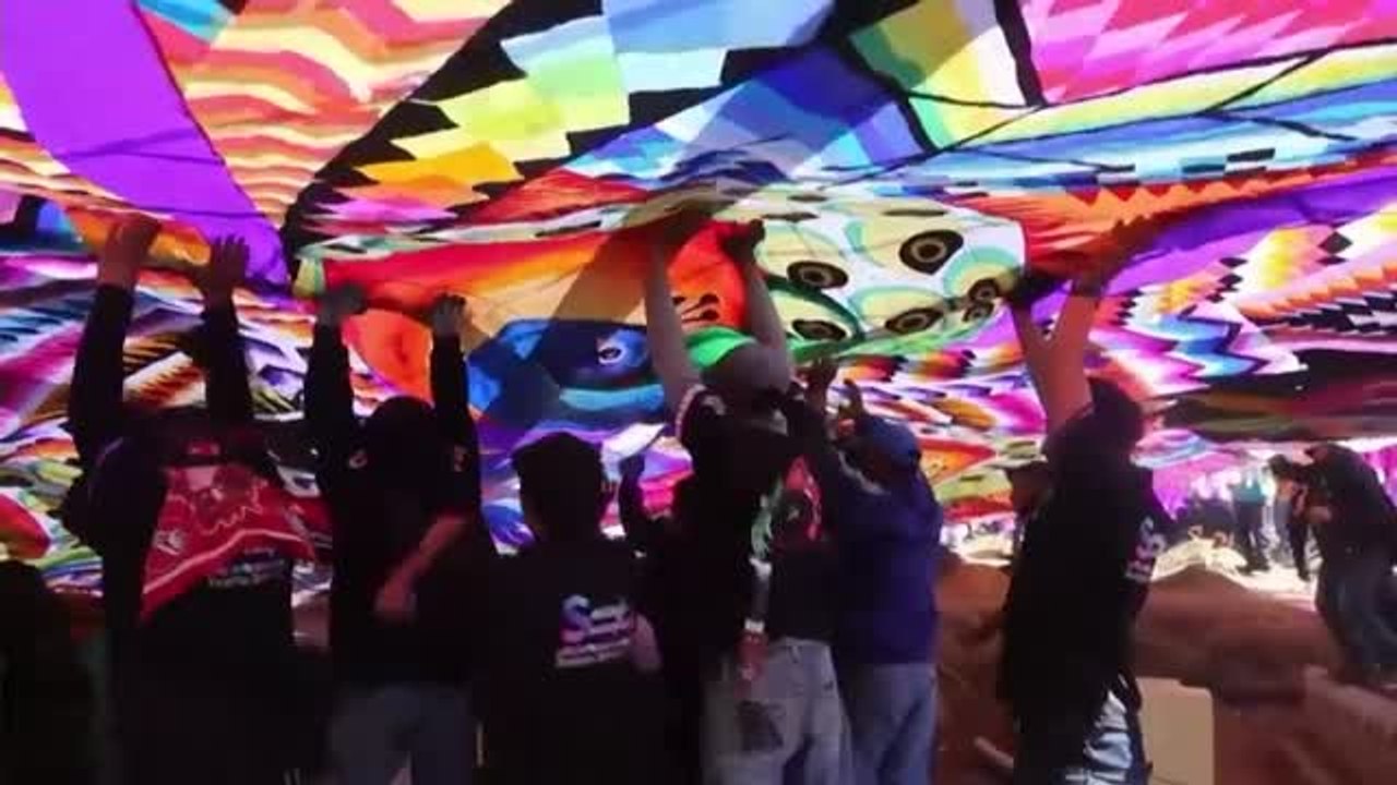 Guatemala celebra el Día de los Muertos con sus tradicionales cometas