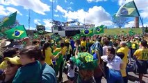 Protesto em frente ao Tiro de Guerra de Umuarama contra o resultado das eleições presidenciais