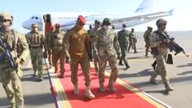El presidente de Burkina Faso visita Mali en su primer viaje al extranjero