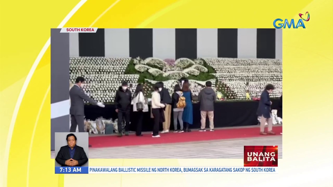 Mga nakikiramay at nag-aalay ng bulaklak sa memorial altar para sa mga biktima ng crowd crush, patuloy ang pagdagsa | UB