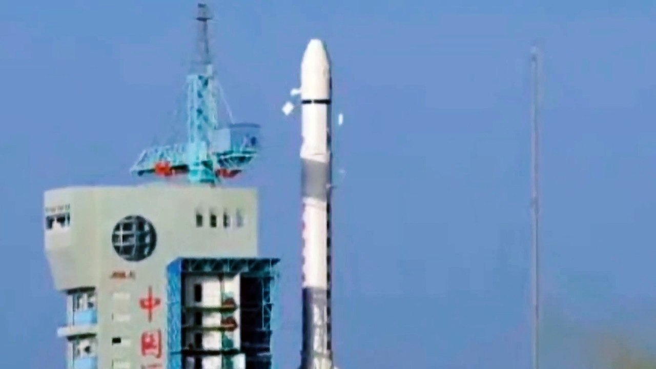 Parte de foguete chinês despenca de forma perigosa na Terra