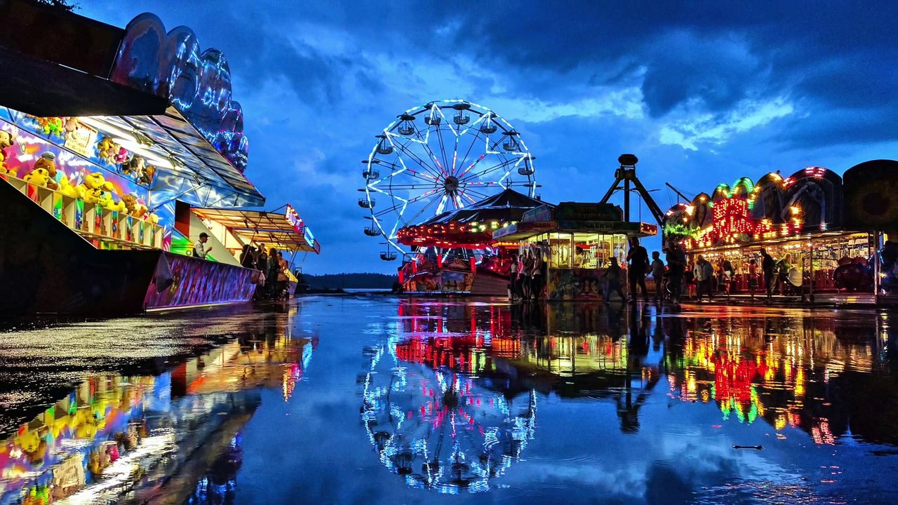 The World's First Sustainable Floating City =)