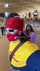 रणवीर सिंह मुंबई एयरपोर्ट पर मस्त और कैप पहने कैजुअल अंदाज में नजर आए