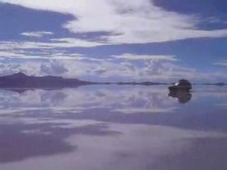 Miroir géant au Salar de Uyuni