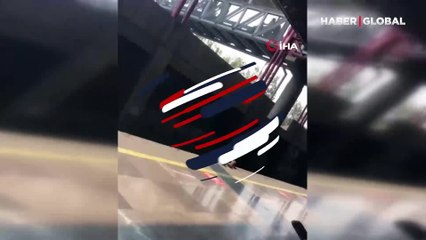 Metronun altında kalmaktan son anda kurtuldu