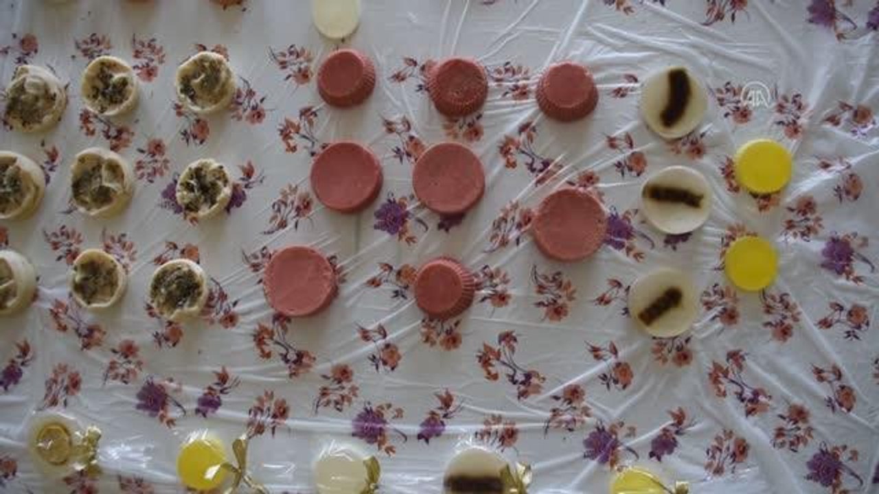 Lise öğrencileri atık yağlardan limon, portakal ve kekik kokulu sabun üretti