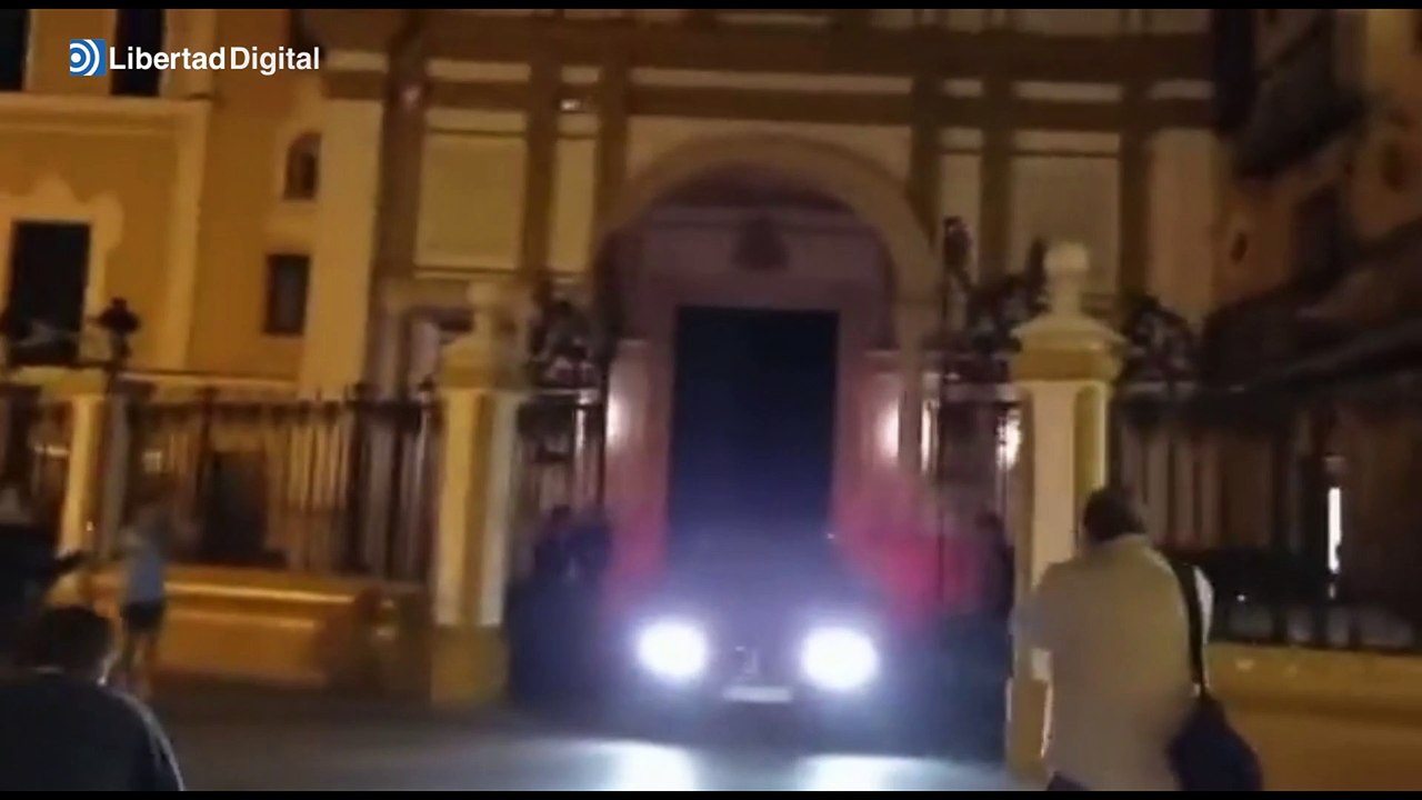 Queipo de Llano es exhumado de madrugada de la basílica de la Macarena en Sevilla