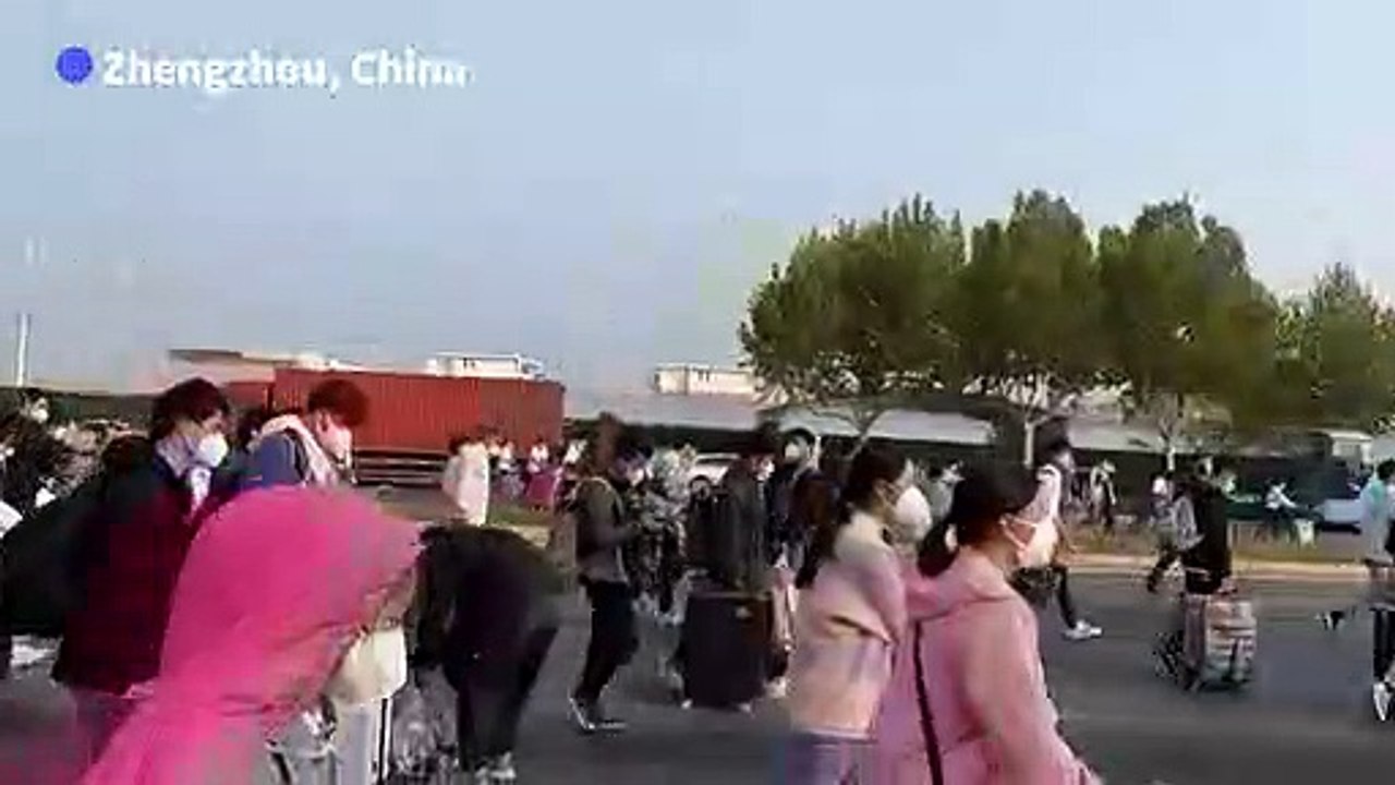 China: Arbeiter versuchen aus weltgrößter iPhone-Fabrik zu fliehen