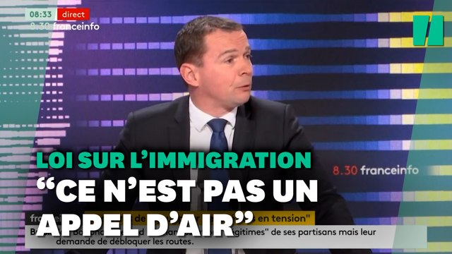Loi sur l’immigration : l’exécutif se défend de toute « régularisation massive »