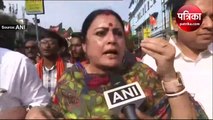 कोलकाता: डेंगू के बढ़ते मामलों को लेकर भाजपा ने ममता बनर्जी साधा निशाना, किया विरोध-प्रदर्शन