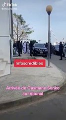 Tribunal: Ousmane Sonko en toute "décontraction" lors de son arrivée