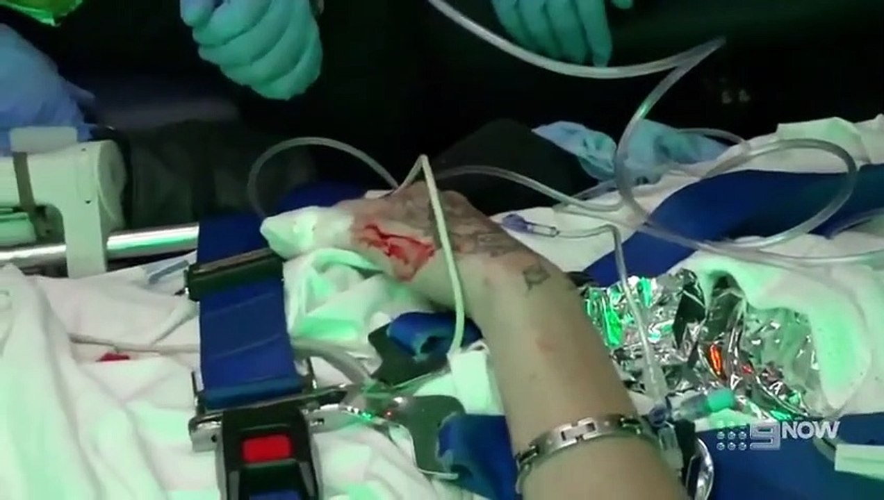 Paramedics (AU) - Se1 - Ep05 HD Watch HD Deutsch