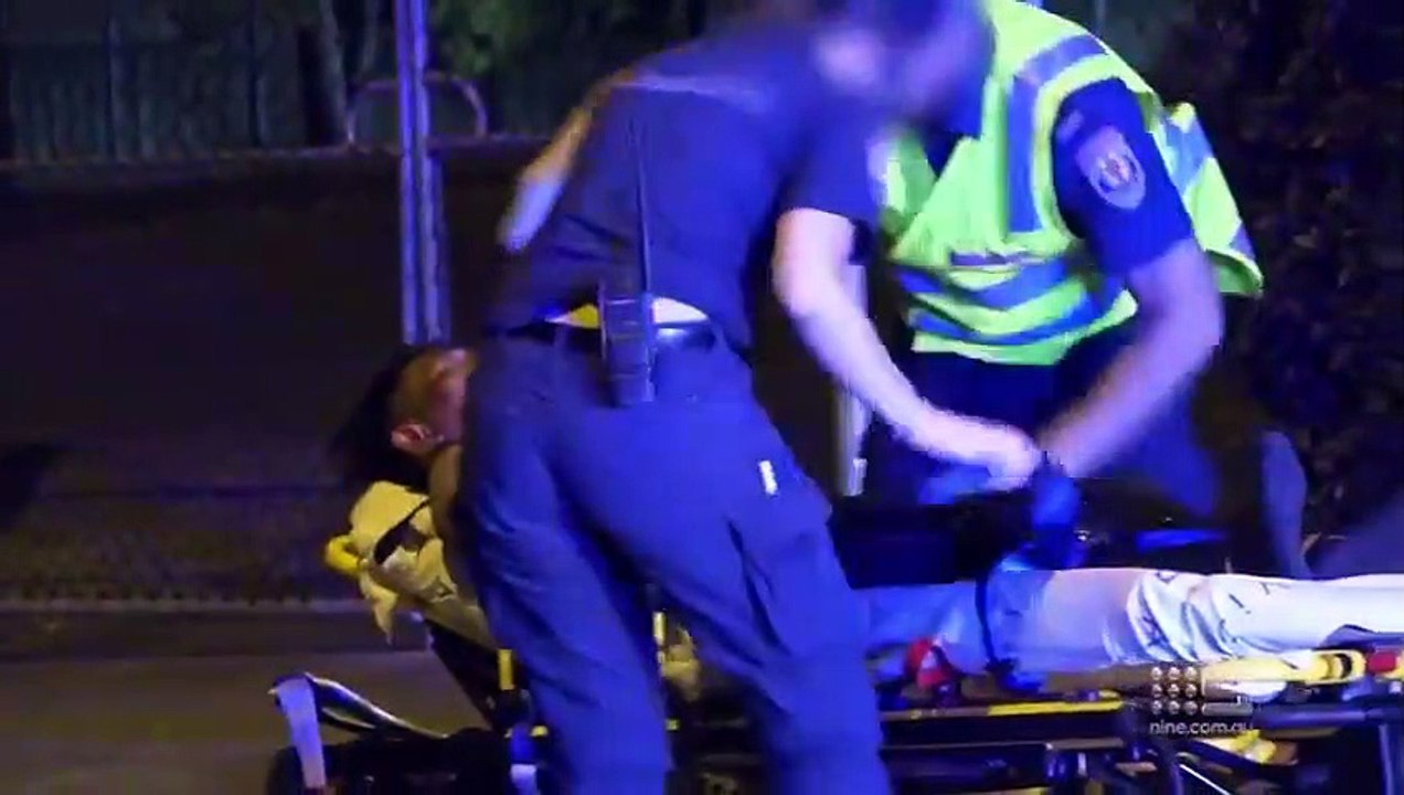 Paramedics - Se2 - Ep01 HD Watch HD Deutsch