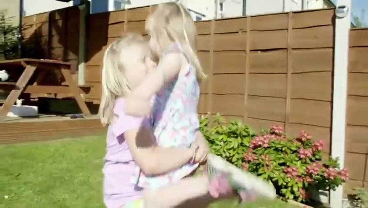 Save My Skin - Se1 - Ep08 - The Case of Bleeding Fingertips HD Watch HD Deutsch