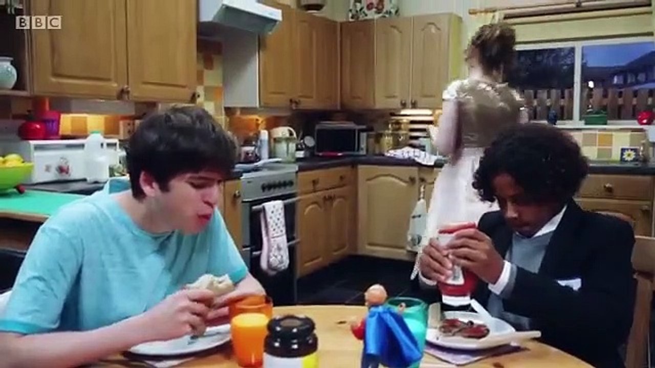 Millie Inbetween - Se3 - Ep07 - Millie in the Mirror HD Watch HD Deutsch