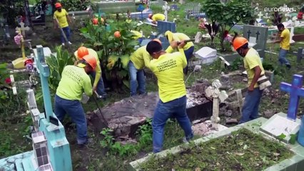 El Salvador destrói sepulturas para travar glorificação do crime organizado