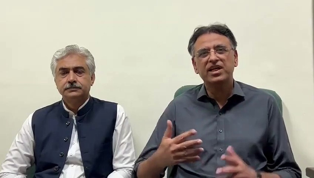 عمران خان نے تین لوگوں کو ہٹانے مطالبہ کر دیا _ اسد عمر نے عمران خان کا پیغام قوم کو سنا دی0P)