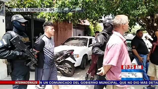 Varias personas resultan heridas al ser arrolladas por unidad de taxi en el Bo.Barandillas