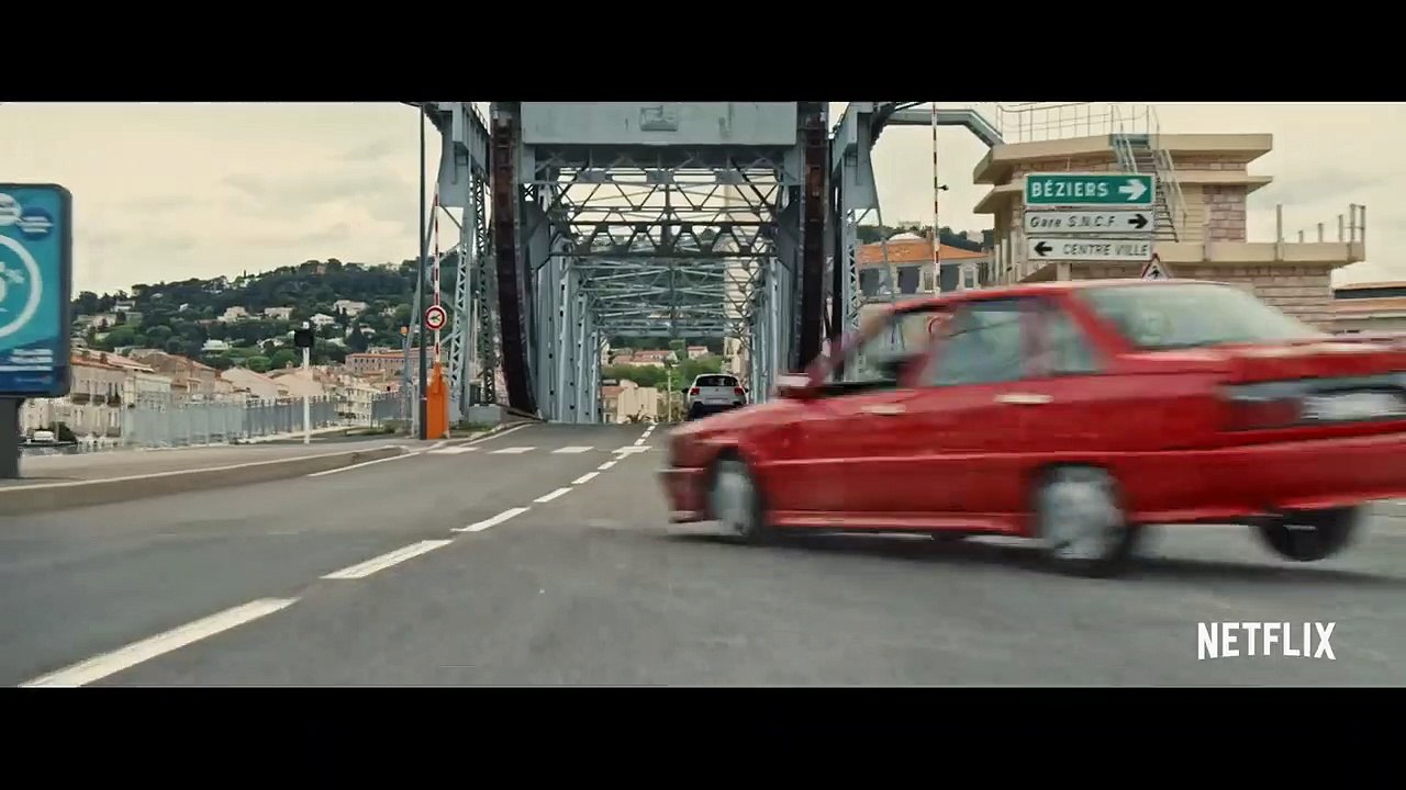 La bande-annonce du film Balle perdue (Lost Bullet), réalisé par Guillaume Pierret. Ce film français cartonne sur Netflix, 2 ans après sa sortie. Et la suite sort le 10 novembre sur Netflix.