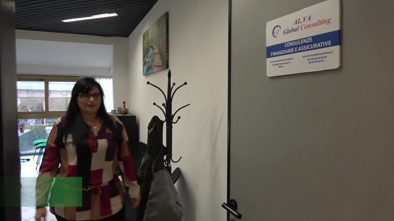 "Stiamo cercando il manager che vive in auto per dargli un lavoro"