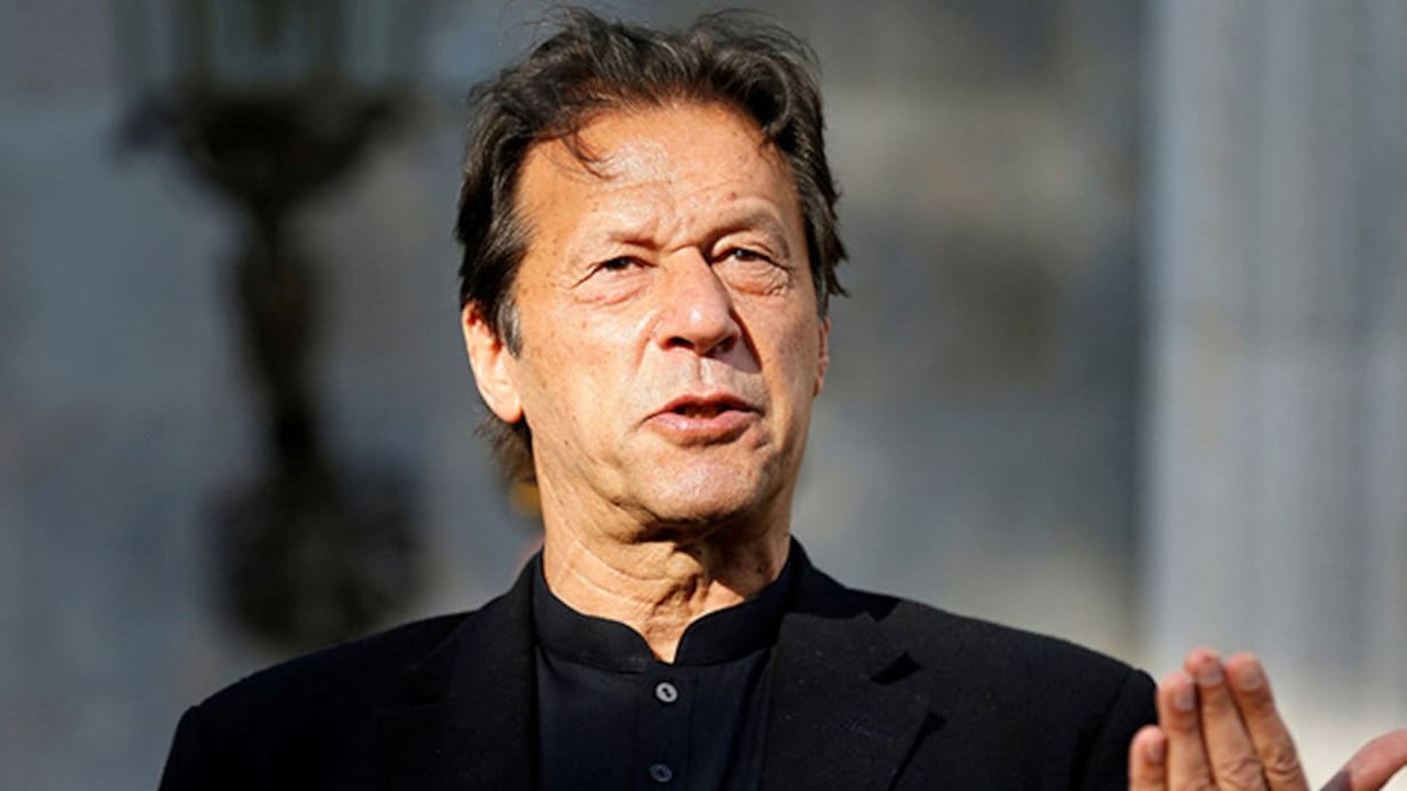 عمران خان.. لاعب الكريكيت الذي اقتحم مجال السياسة
