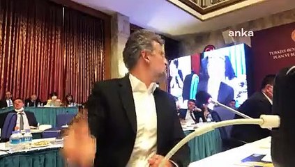 HDP'li Paylan'dan Bakan Özer'e: Geçtiğimiz yıl bıyıksızdınız, tam biat etmemiştiniz; bu yıl bıyık bırakmışsınız