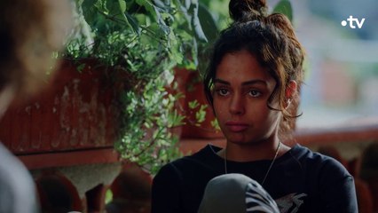 Plus Belle la Vie - Betty va-t-elle avorter?  Réponse