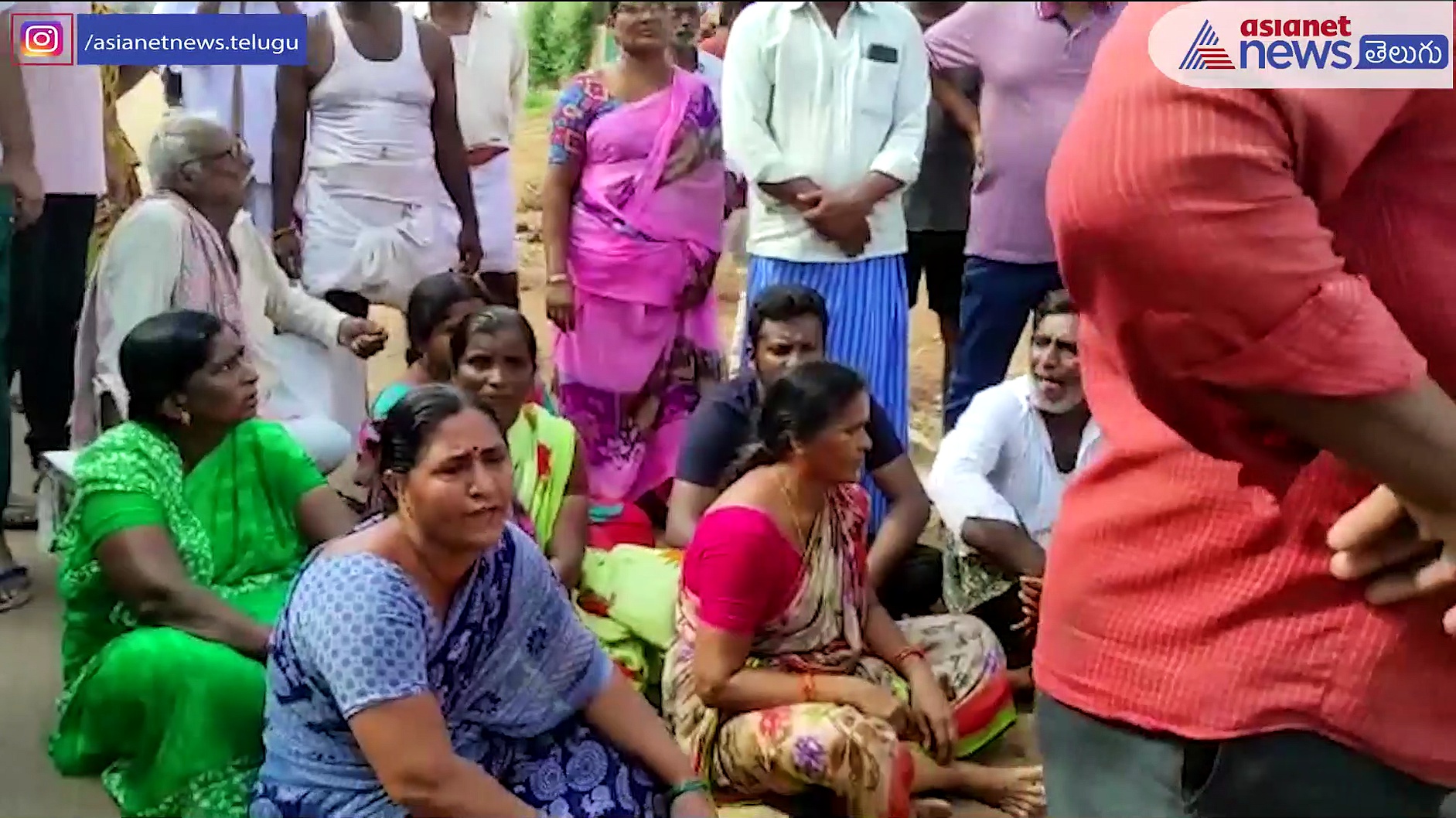 మంగళగిరి-తాడేపల్లి కార్పోరేషన్ రోడ్డు విస్తరణ ఉద్రిక్తత... ఇప్పటంలో ఆందోళనలు